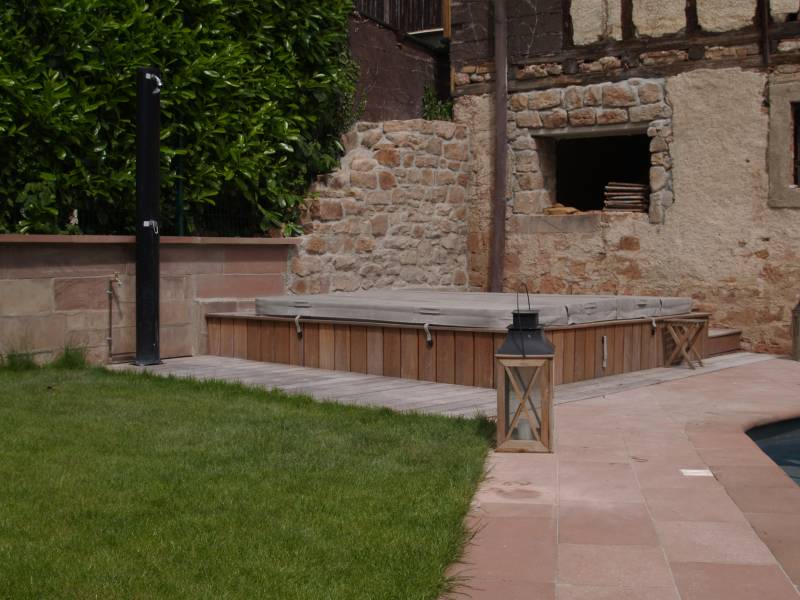 Jardin détente à l’approche de l’été avec spas, saunas, hammams chez jardin Contemporain à Colmar
